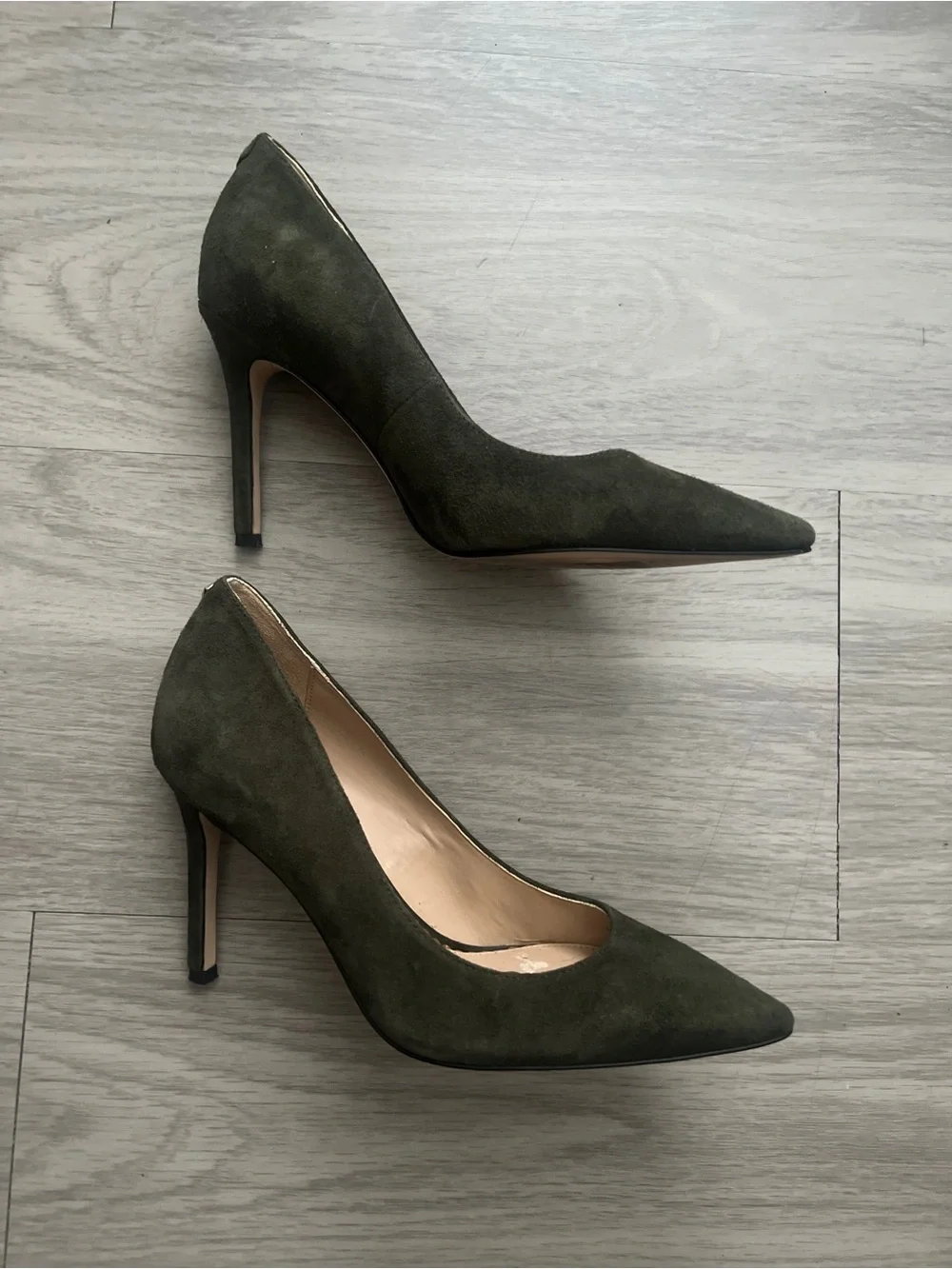 Sam Edelman closely bottom appear